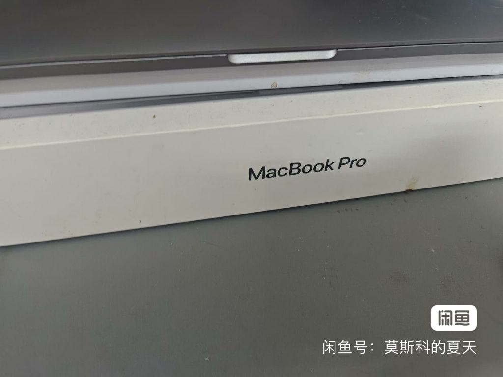 出一台官翻MacBook pro M1 2020 13寸灰色4400 178