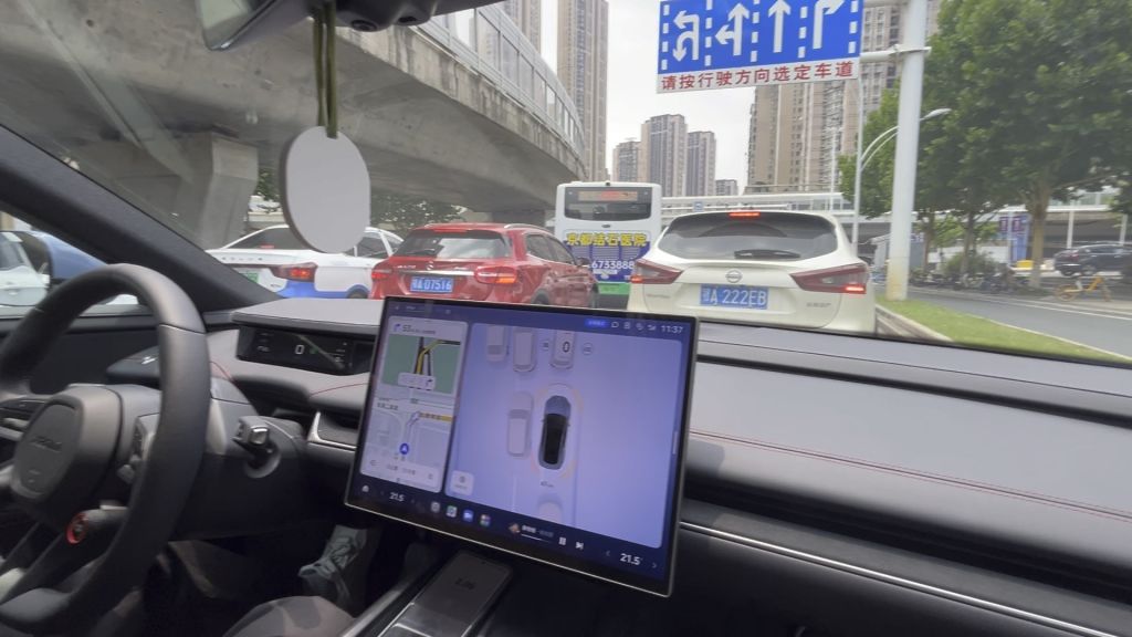 终于看到su7了 NGA玩家社区