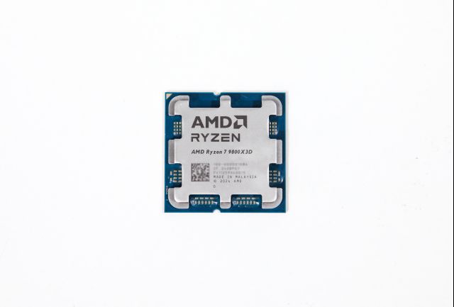 AMD Ryzen 7 9800X3D CPU 本体 ジャンク