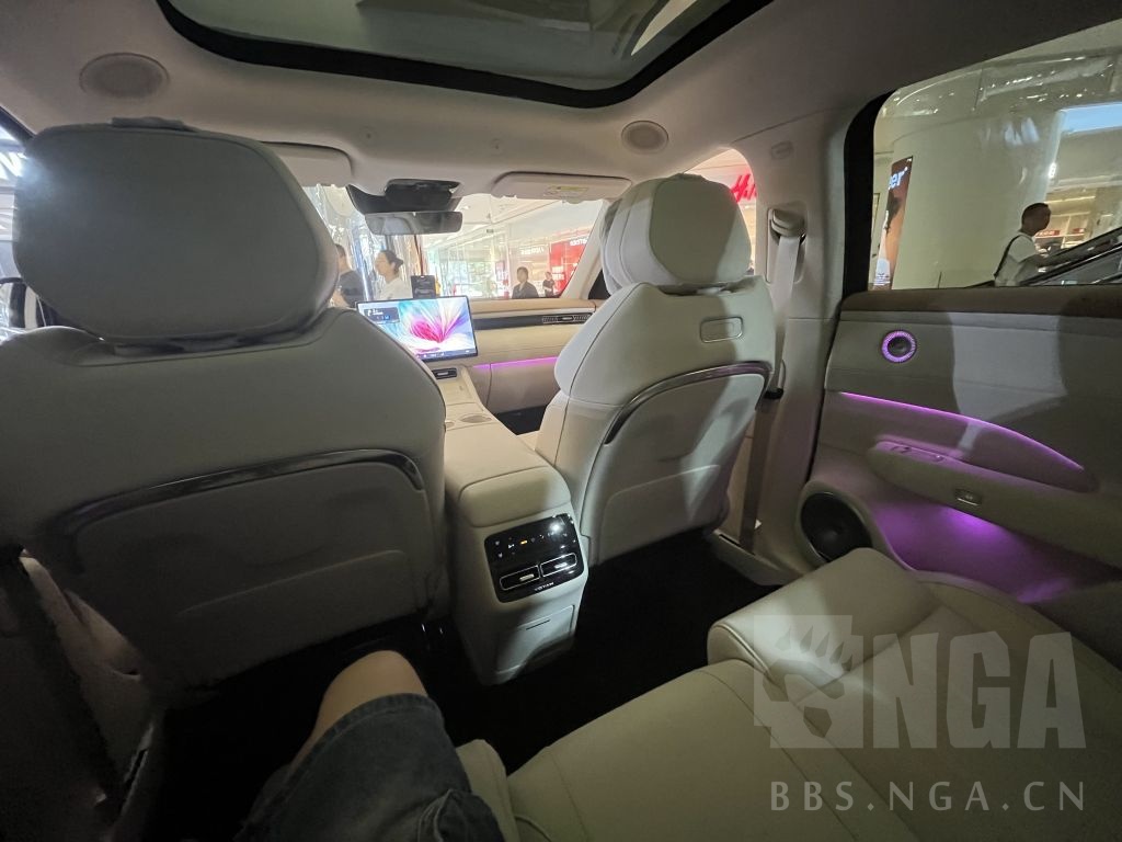 岚图free+,感觉东风发布了一款问界m6 178